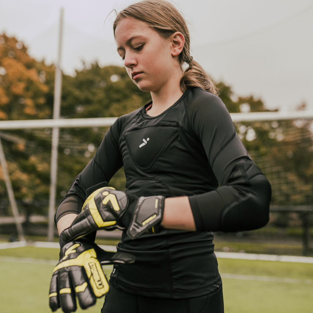 Women's 2024 soccer gloves